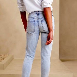 New!! Banana Republic distressed jeans!!